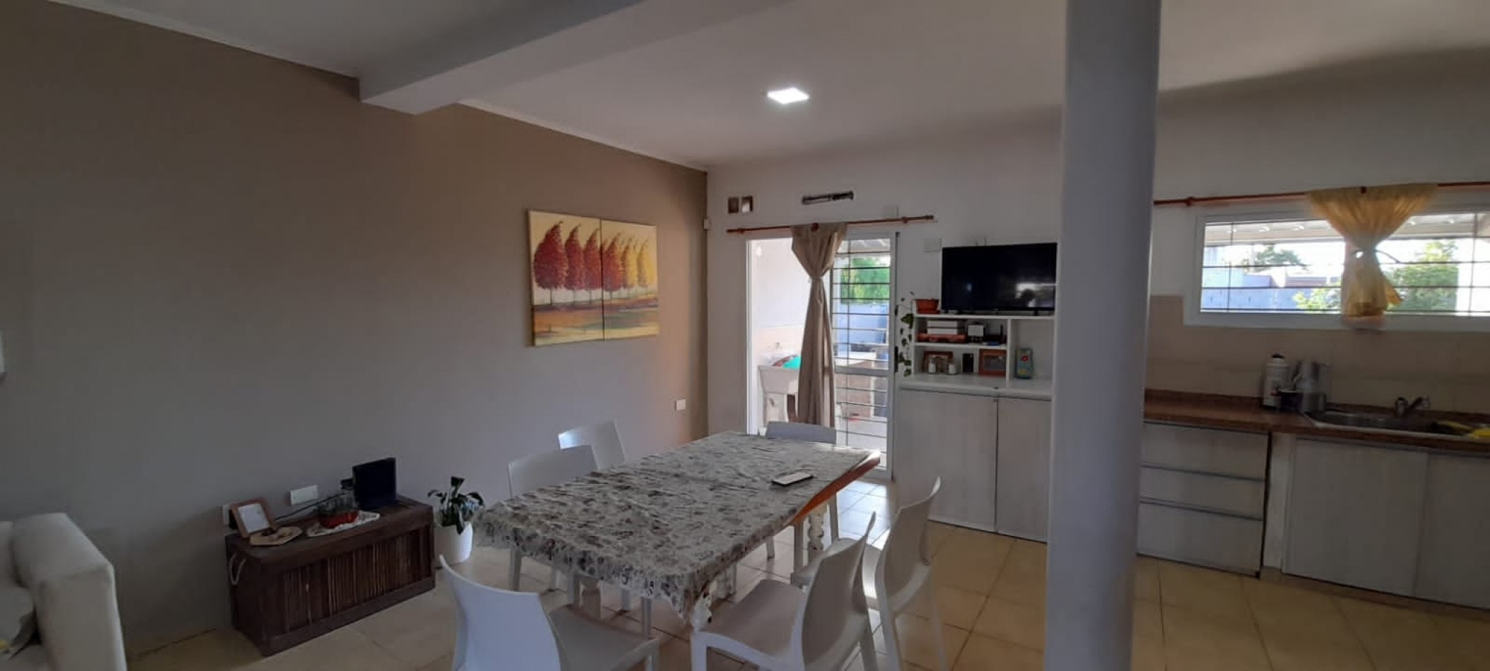 Casa de 3 habitaciones en VENTA Barrio Los Cedros
