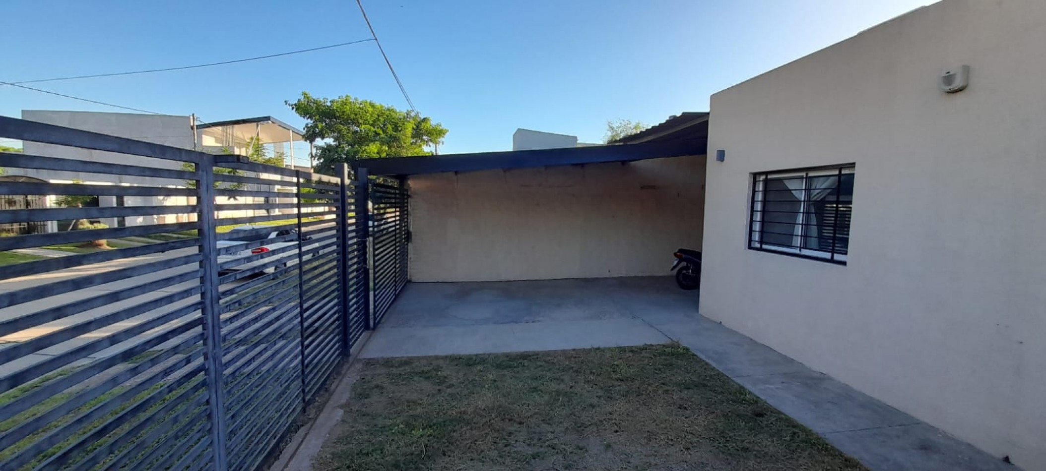 Casa de 3 habitaciones en VENTA Barrio Los Cedros