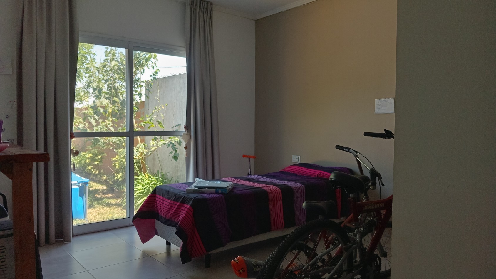 Casa de 3 habitaciones en VENTA Barrio Los Cedros