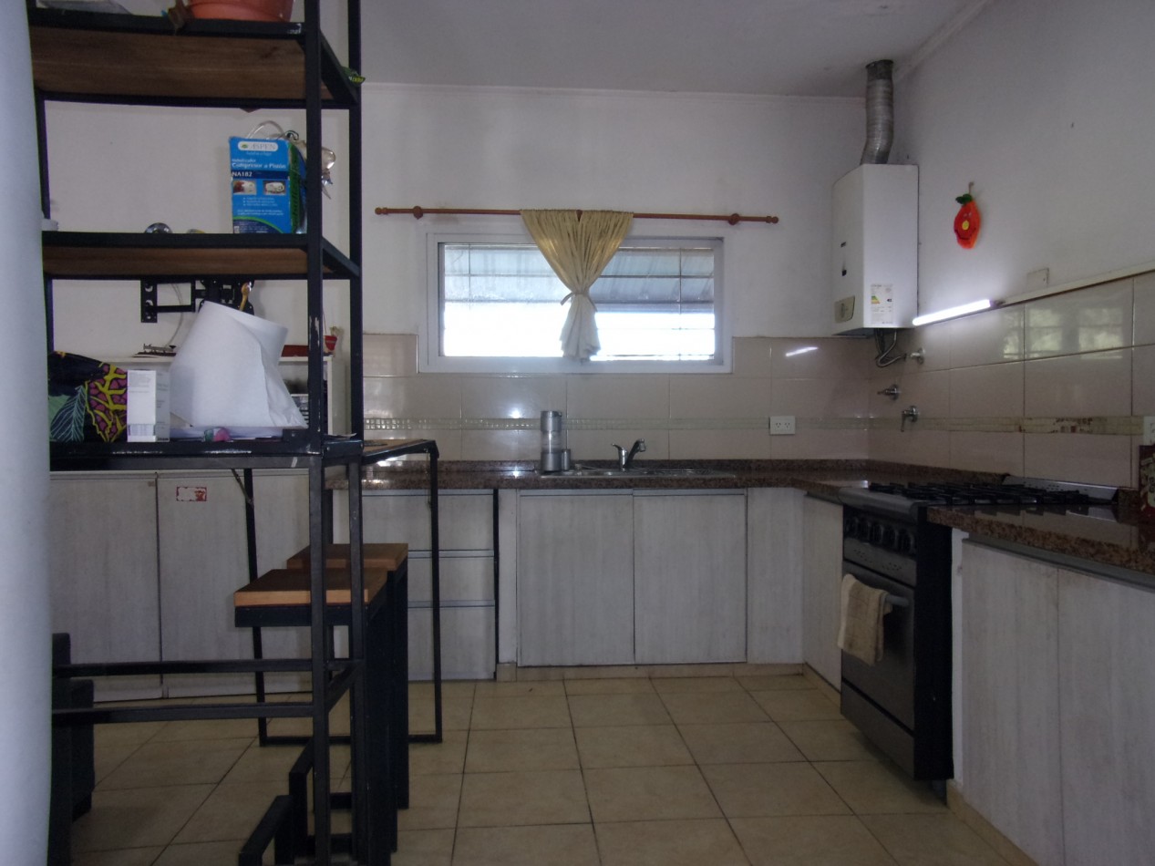 Casa de 3 habitaciones en VENTA Barrio Los Cedros