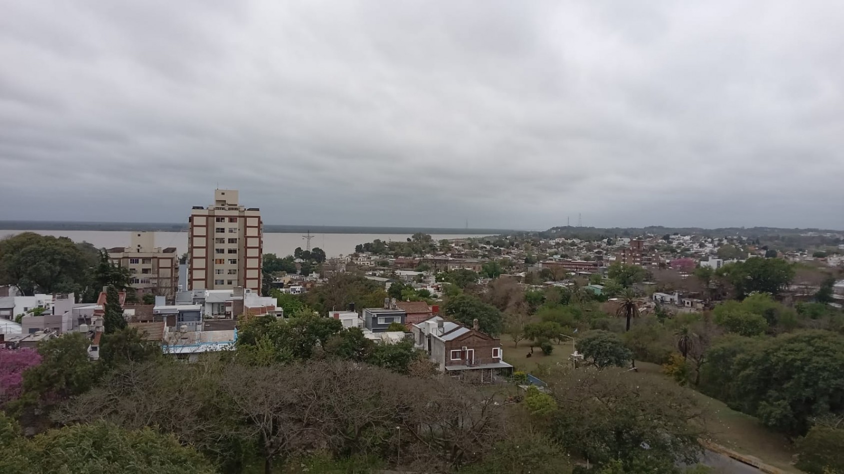 Departamento de 2 habitaciones en VENTA zona Parque