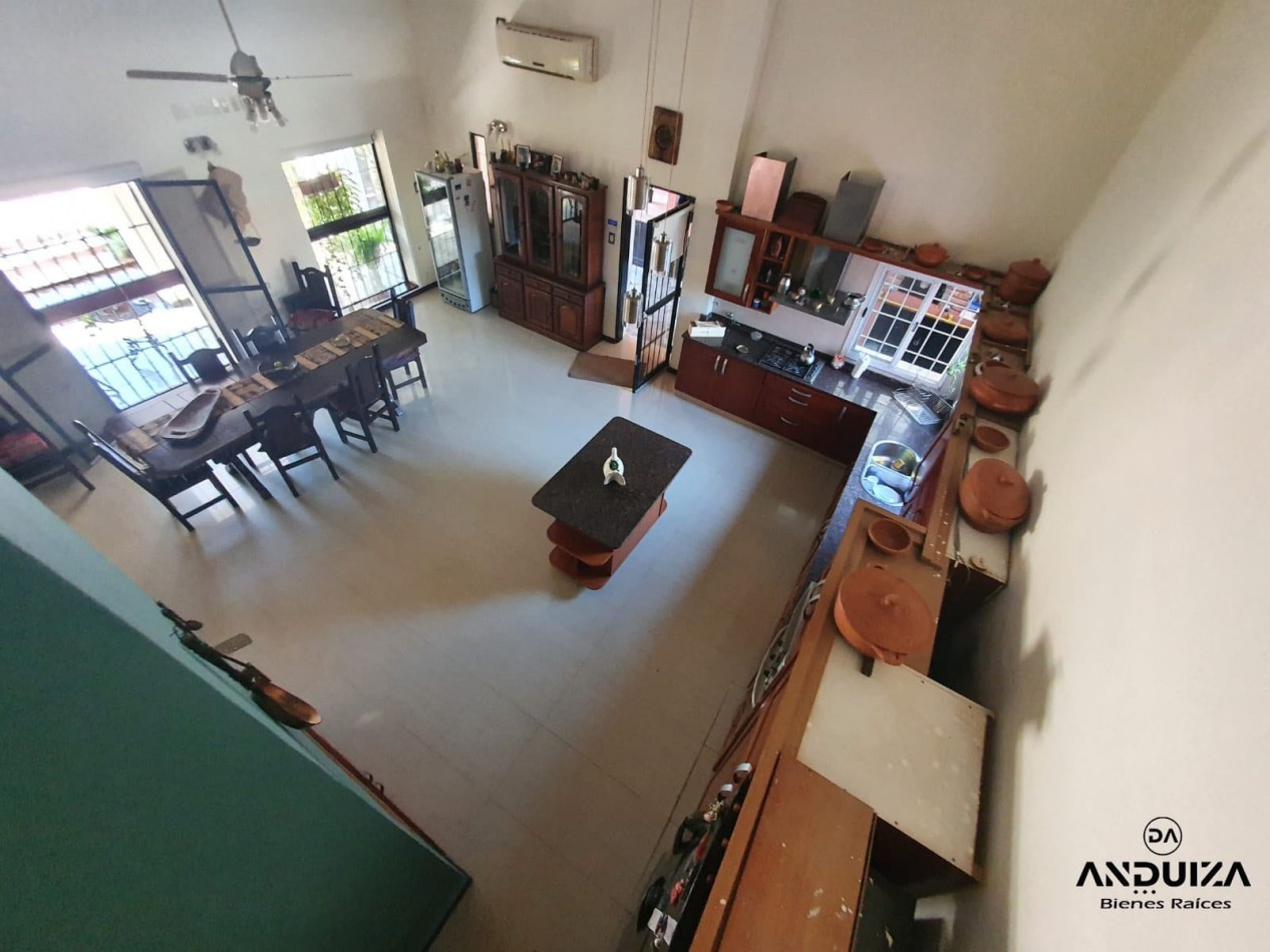 Casa en VENTA de 3 habitaciones zona Toma