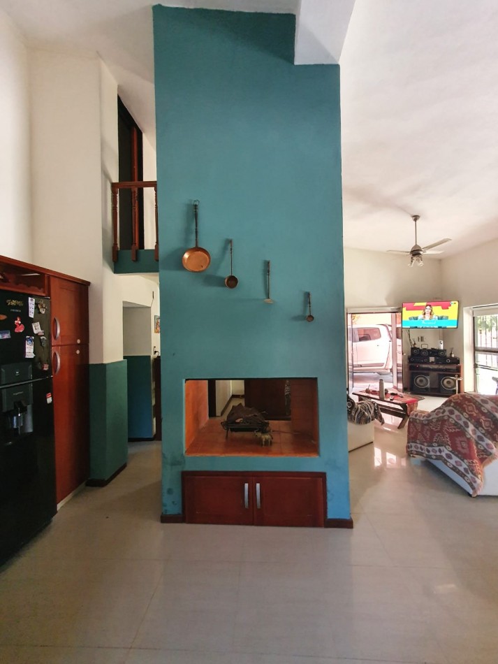 Casa en VENTA de 3 habitaciones zona Toma