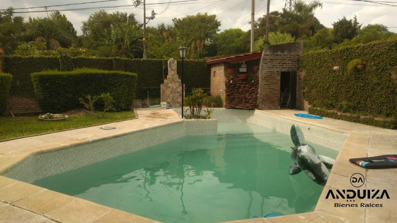 Casa en VENTA de 3 habitaciones zona Toma