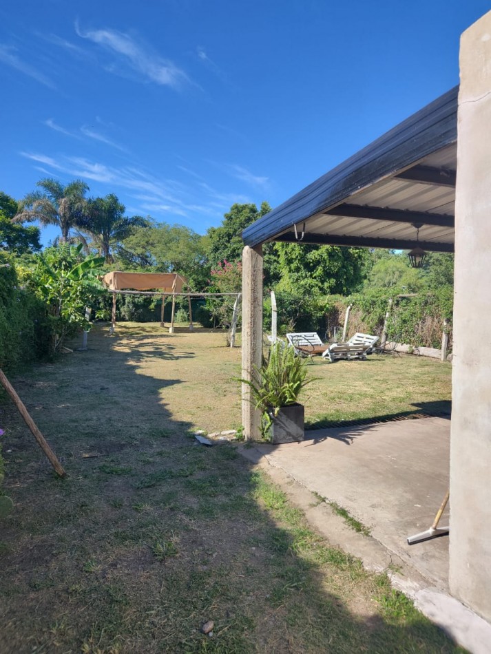Casa en VENTA de 4 ambientes + local en Oro Verde