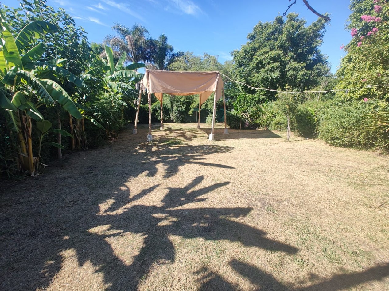 Casa en VENTA de 4 ambientes + local en Oro Verde