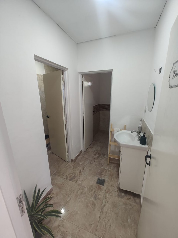Casa en VENTA de 4 ambientes + local en Oro Verde
