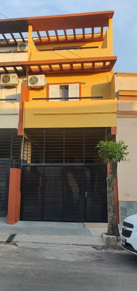 VENTA casa 3 PLANTAS en ZONA CENTRO