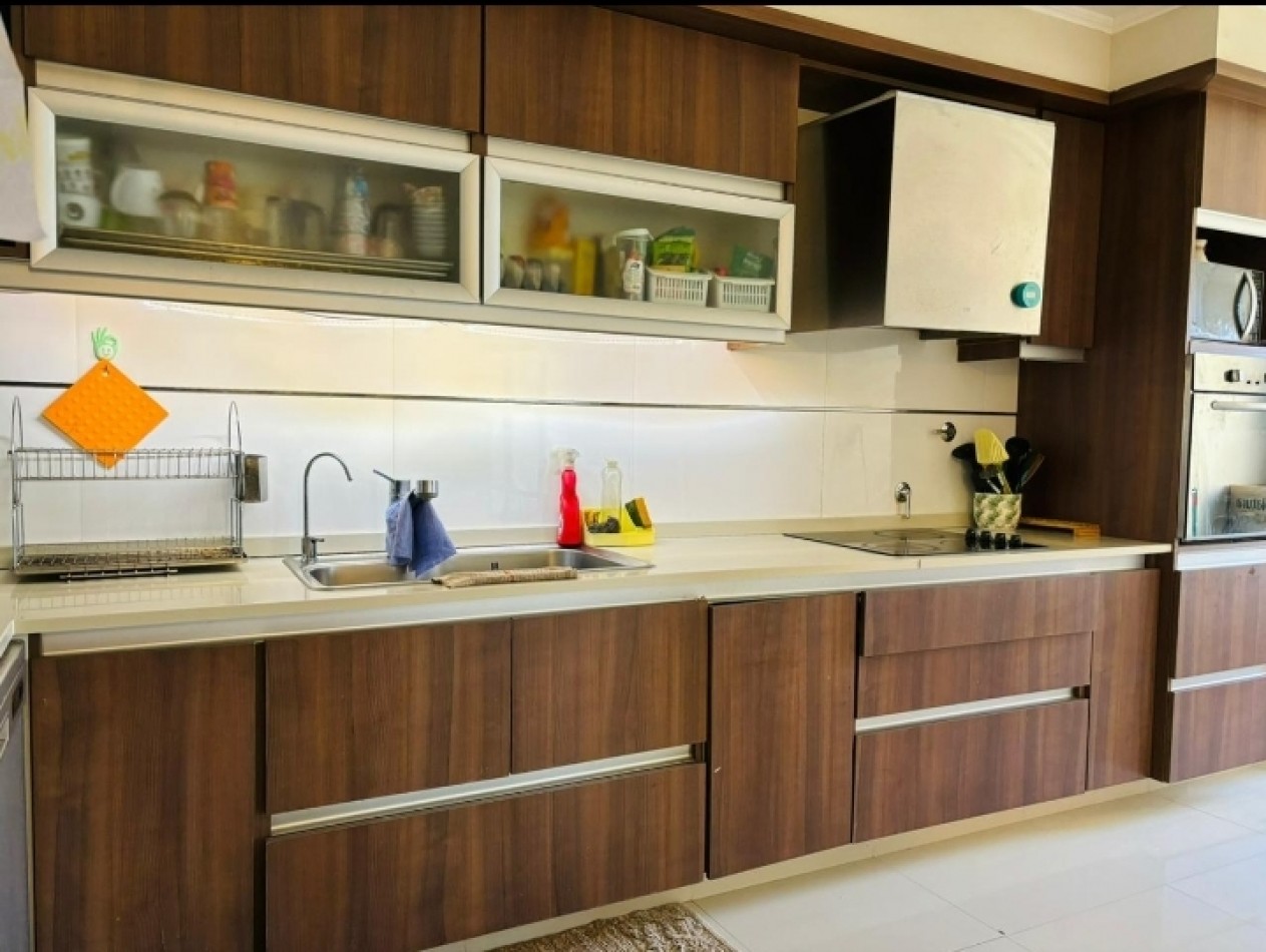 Casa de 3 habitaciones en VENTA zona aeropuerto.