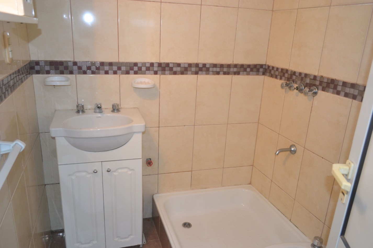 Departamento en ALQUILER zona Rondeau & Alte Brown
