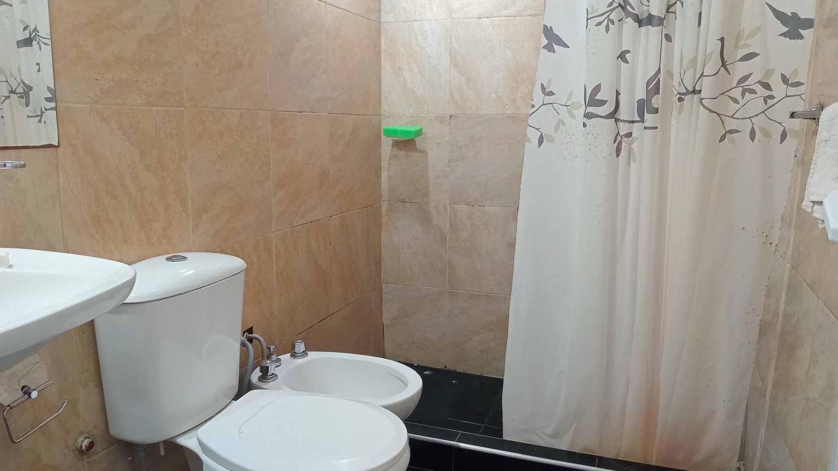 Casa + departamento en VENTA zona 5 esquinas