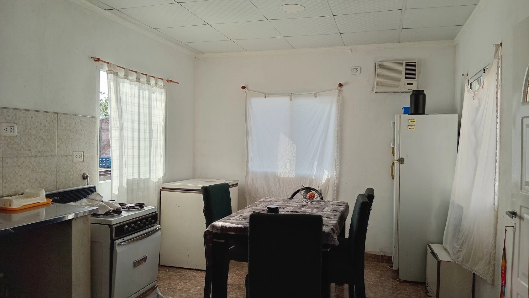 Casa + departamento en VENTA zona 5 esquinas