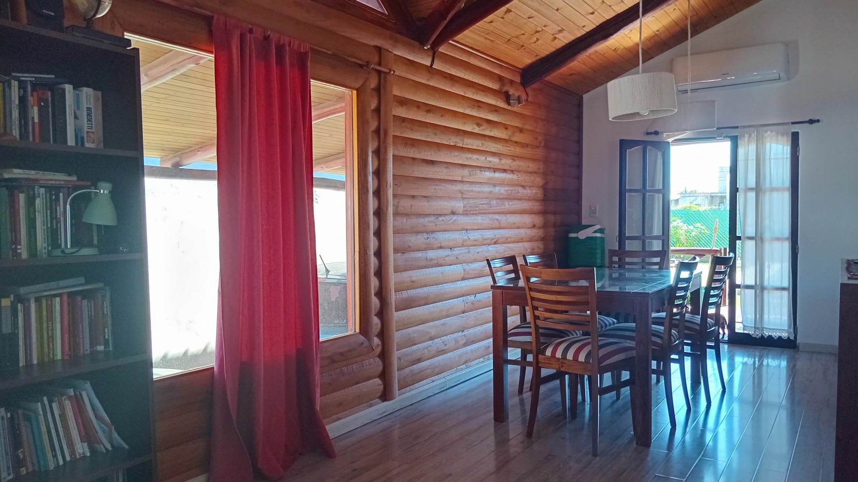Casa tipo cabaña en VENTA zona Solvencia San Benito