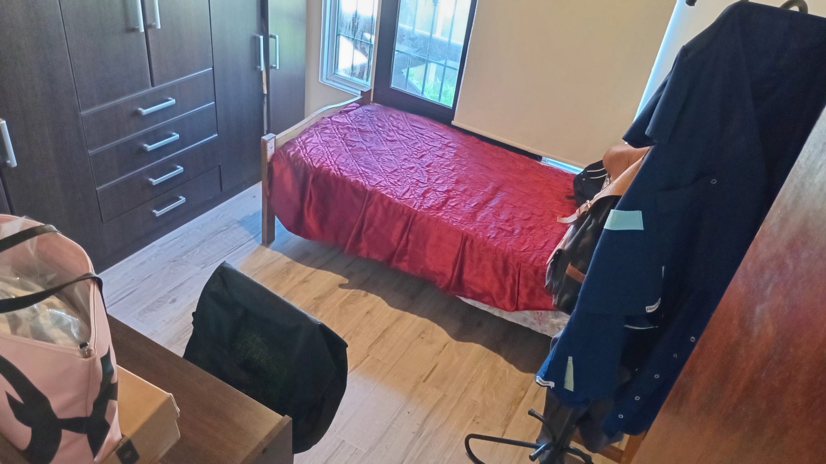 Casa tipo cabaña en VENTA zona Solvencia San Benito