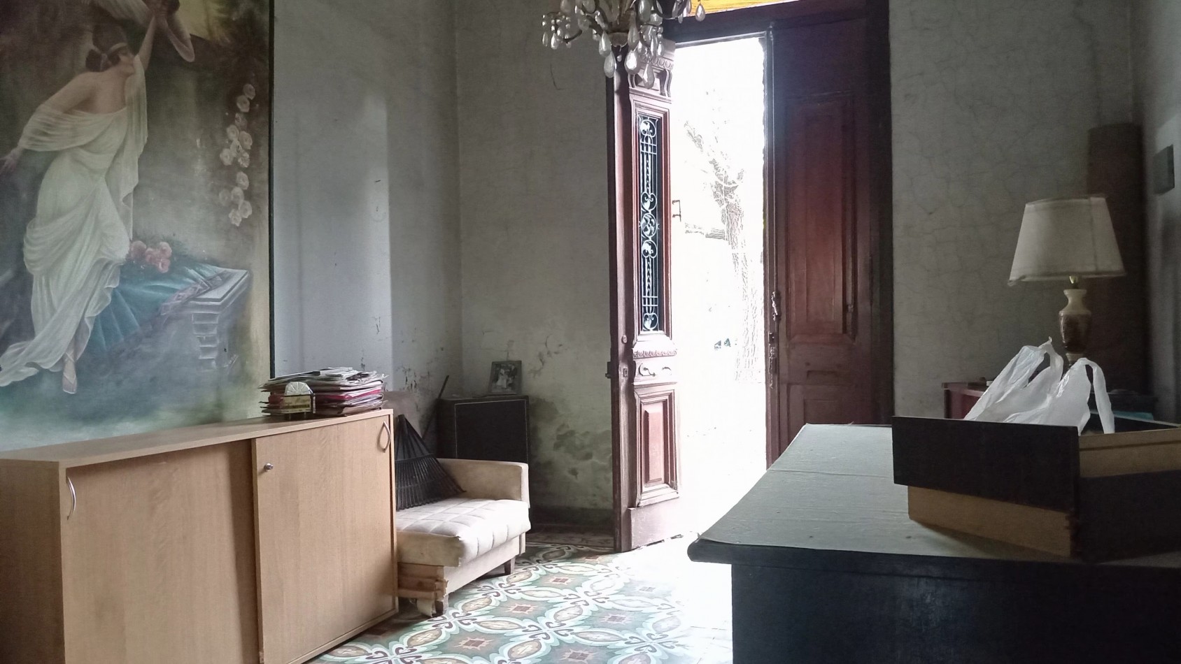 Casa a refaccionar distribuida en dos plantas en VENTA zona Cristo
