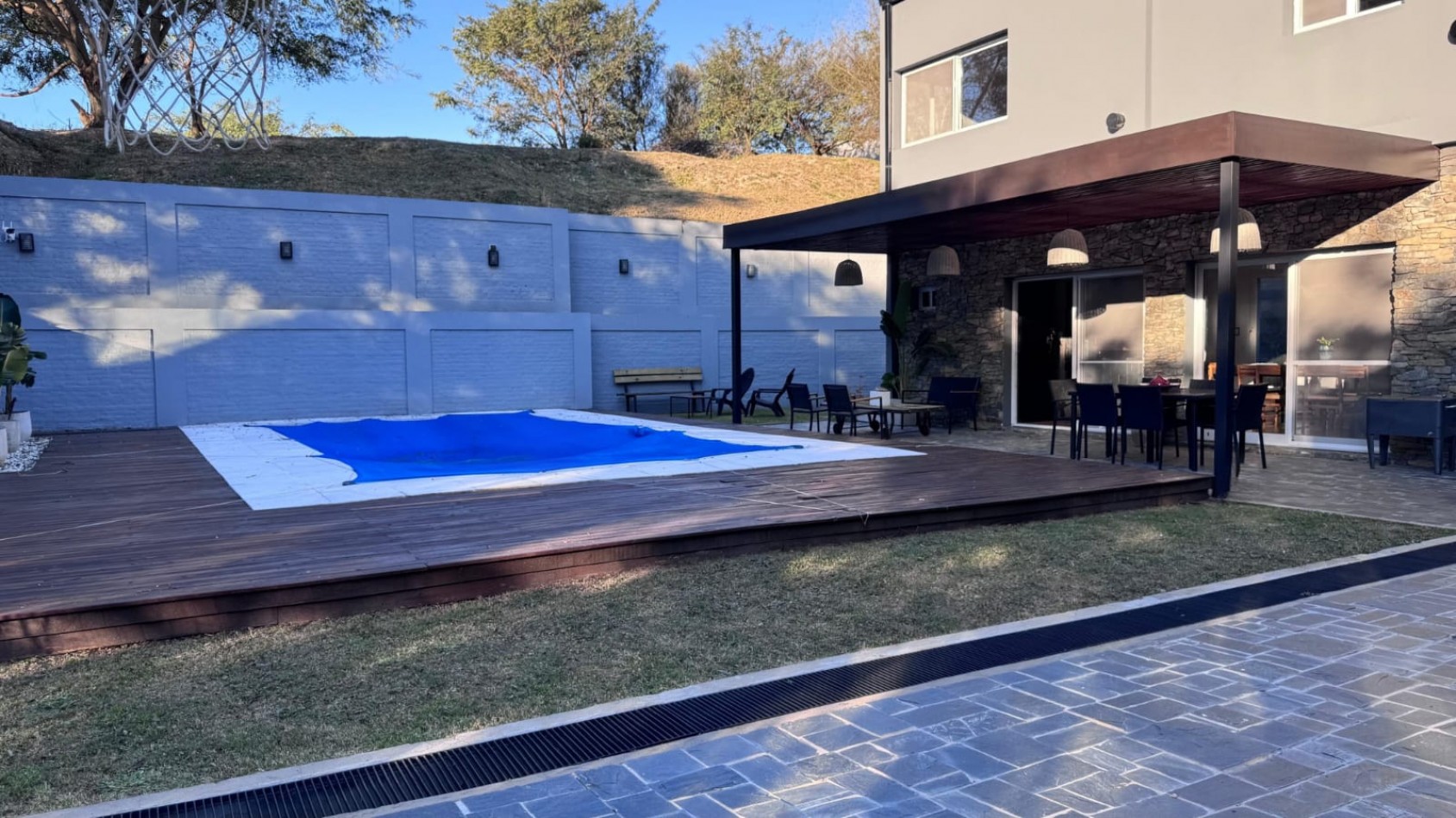 Exclusiva casa en ALQUILER Barrio Puerto Urquiza