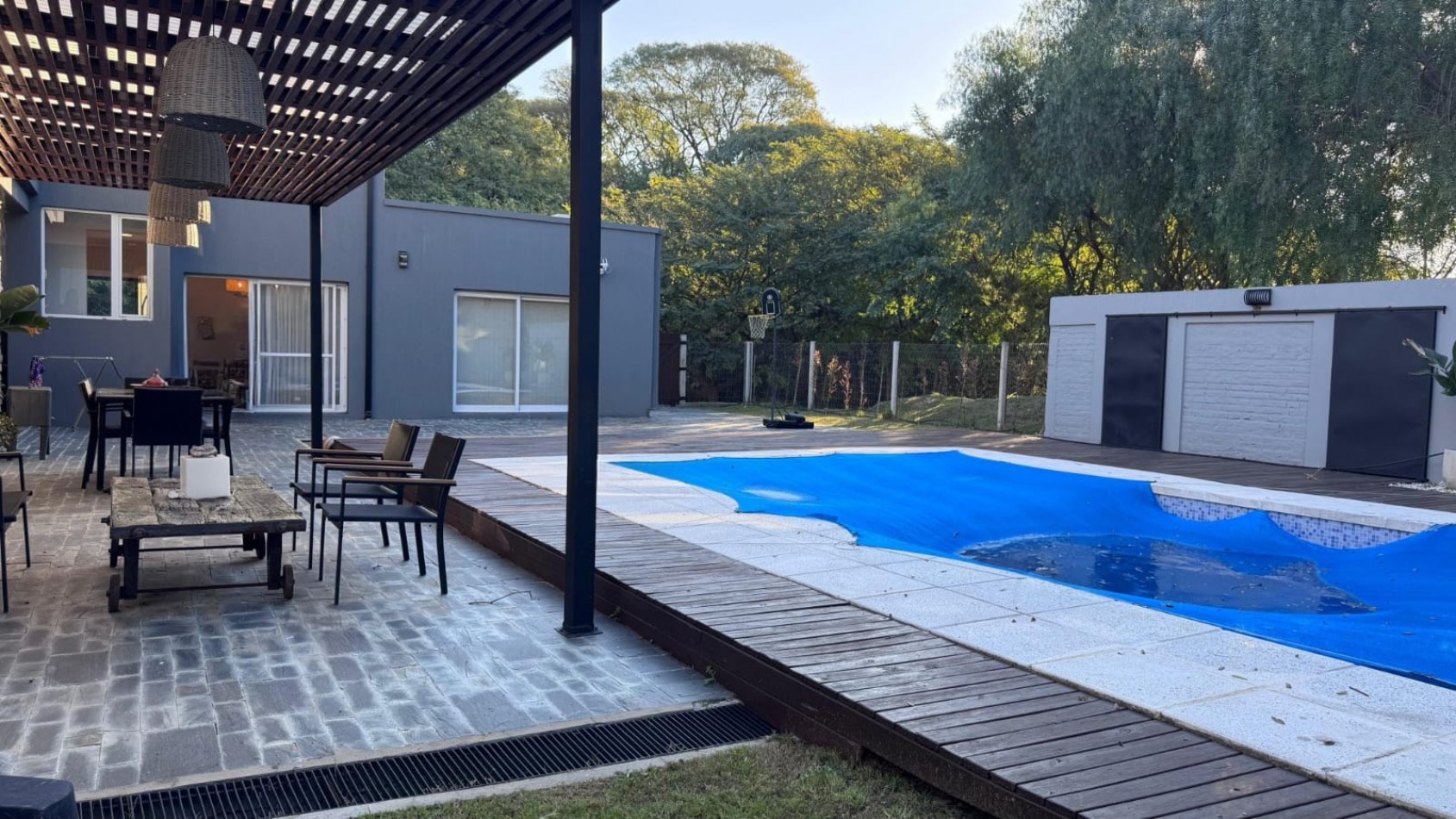 Exclusiva casa en ALQUILER Barrio Puerto Urquiza