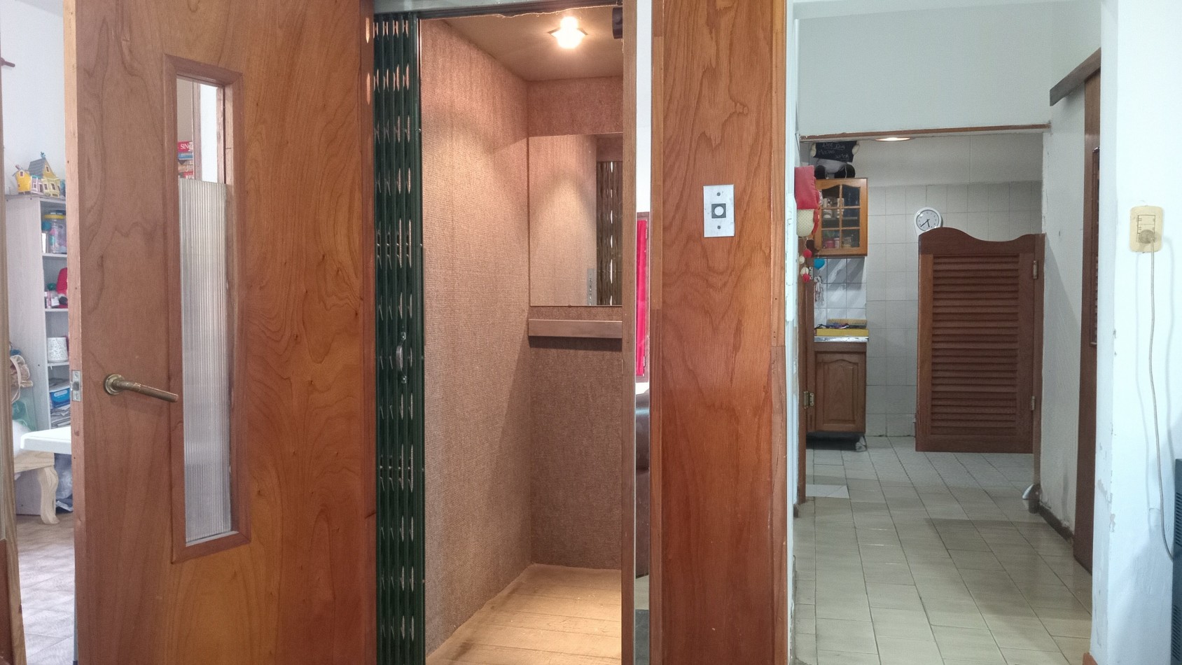 Casa en VENTA de 3 habitaciones con ascensor Parana E.R.