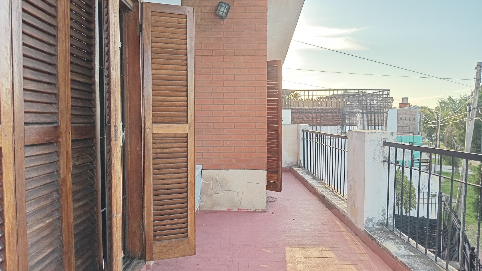 Casa en VENTA de 3 habitaciones con ascensor Parana E.R.