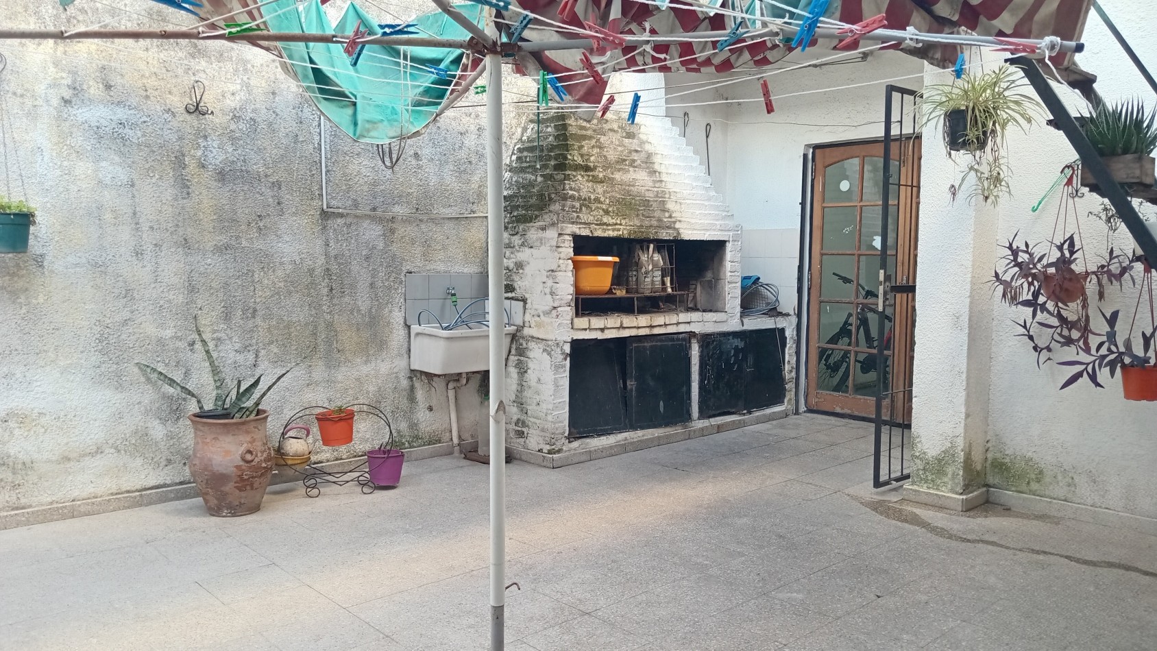 Casa en VENTA de 3 habitaciones con ascensor Parana E.R.