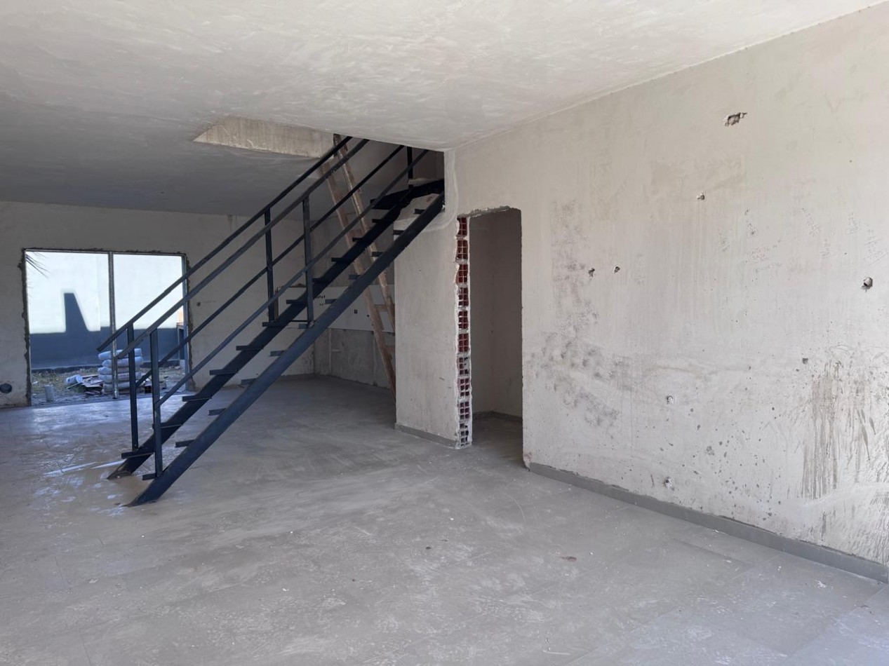 Triplex en VENTA a estrenar con vista al Rio