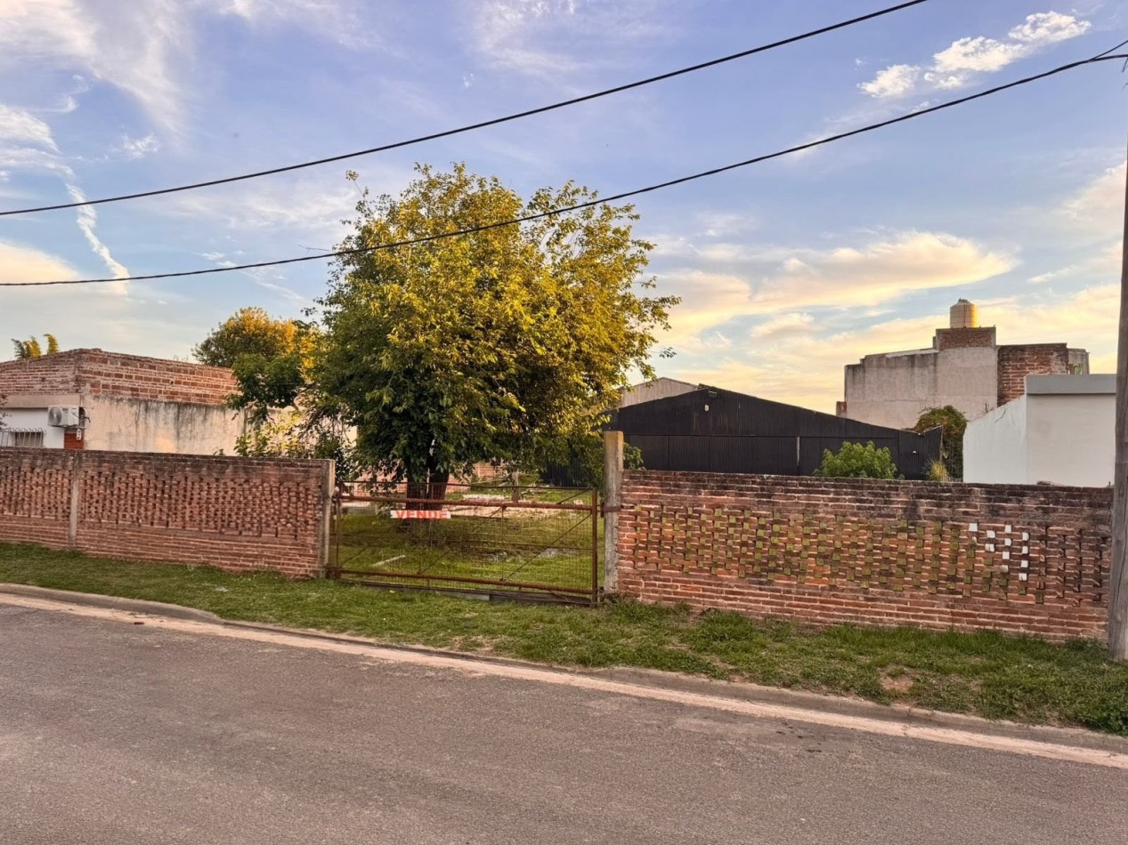 Galpon en VENTA zona Artigas y Provincias Unidas 