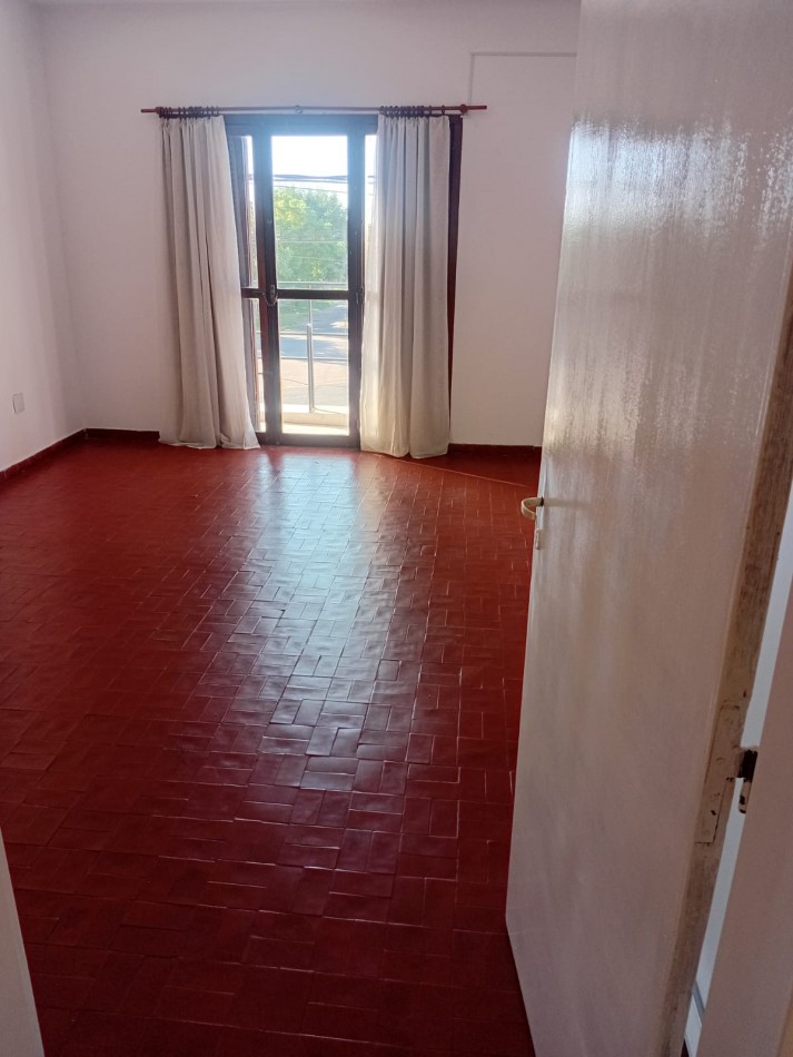 Alquiler compartido casa`planta alta 1 habitacion