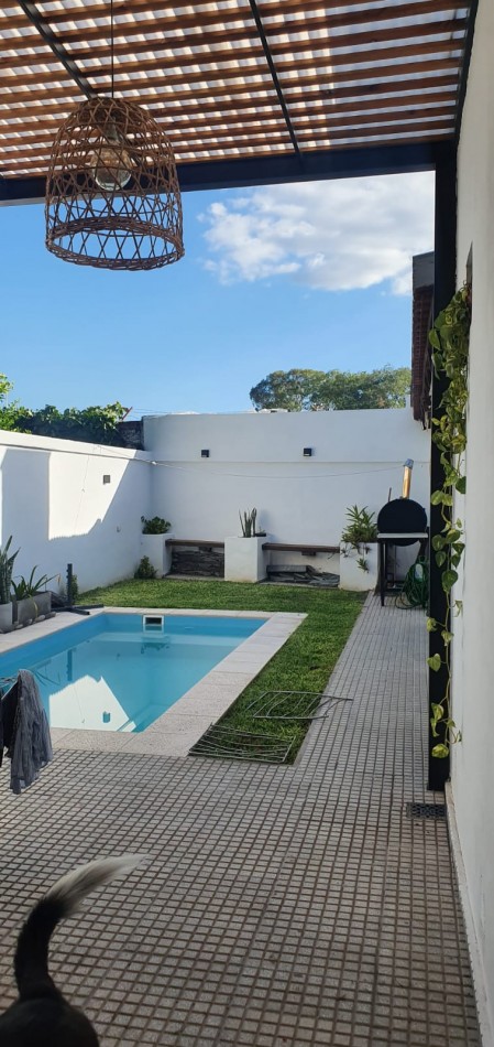 Casa en VENTA zona ENERSA