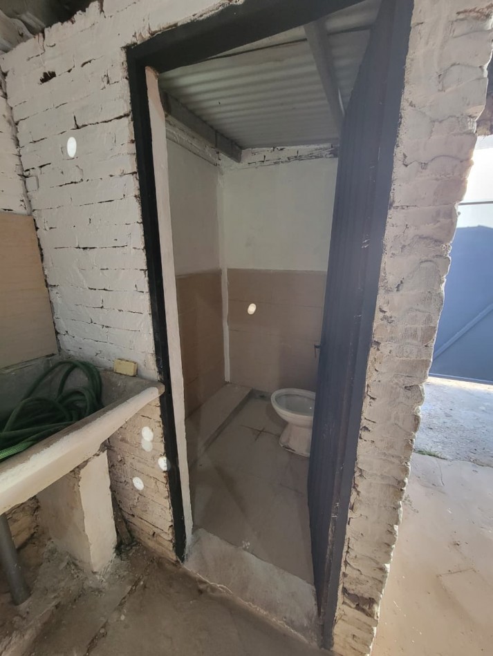 Dos galpones en VENTA zona comercial ALMAFUERTE