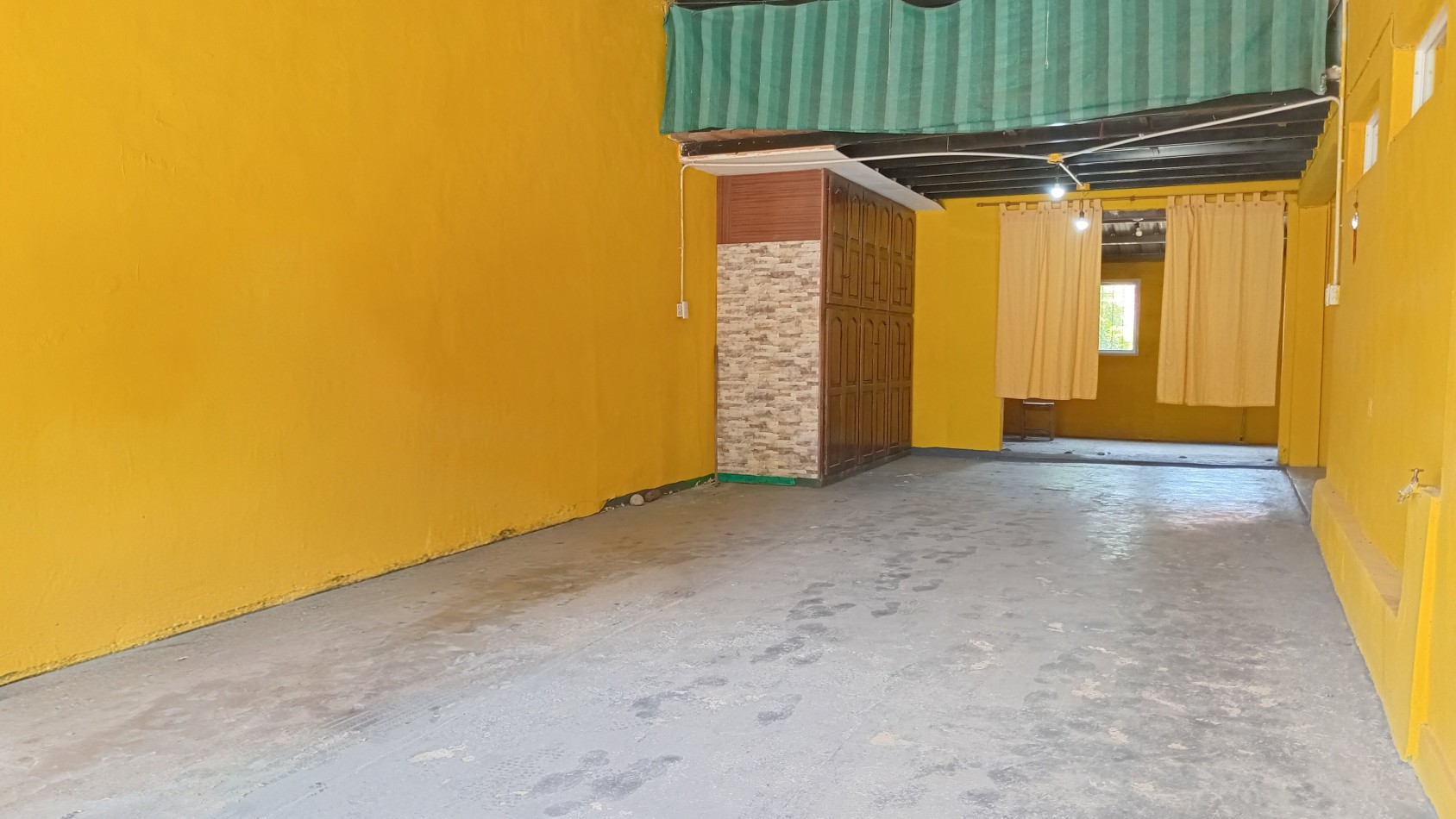 Casa en VENTA 3 habitaciones y gran patio en Colonia Avellaneda