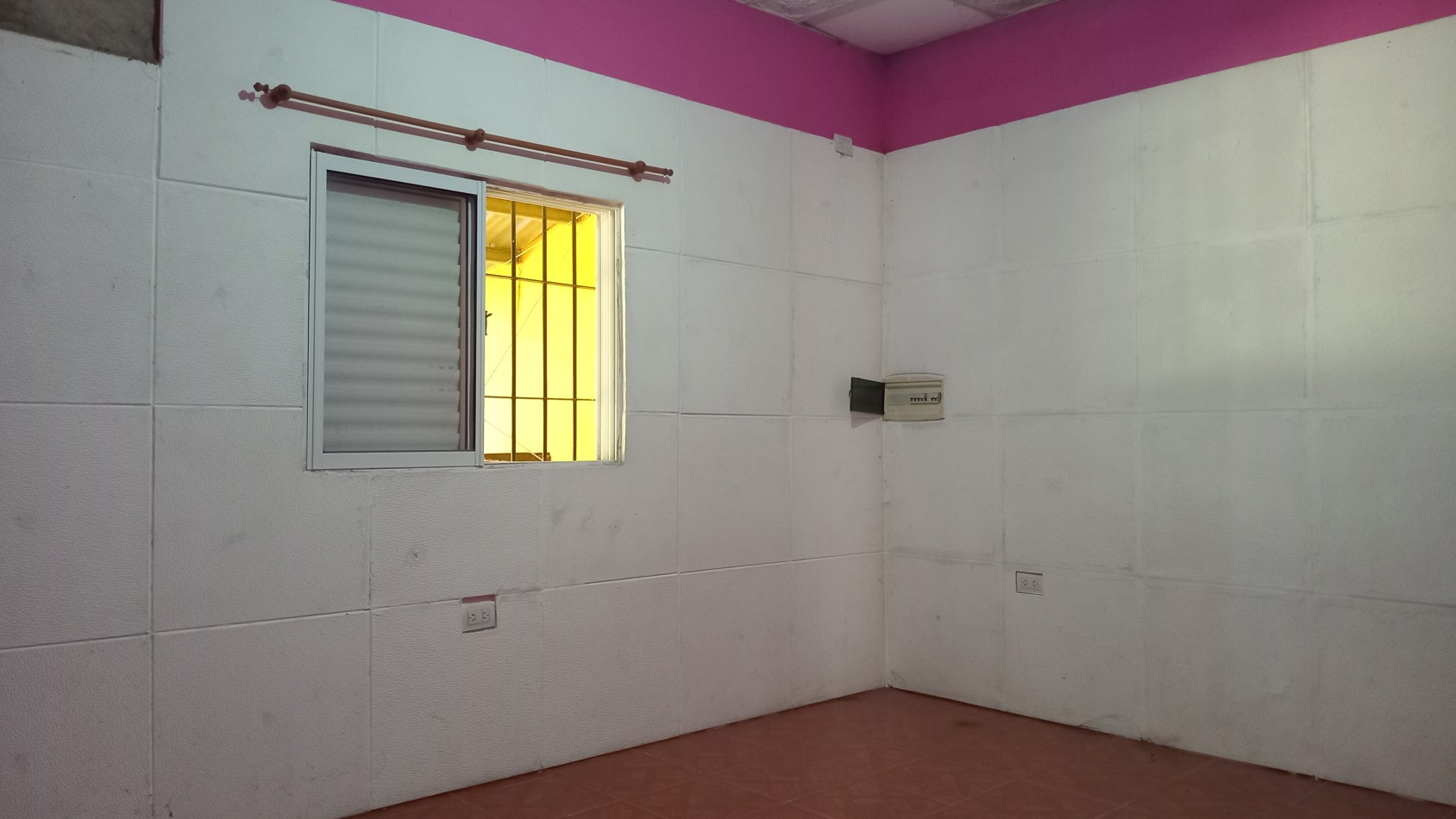 Casa en VENTA 3 habitaciones y gran patio en Colonia Avellaneda