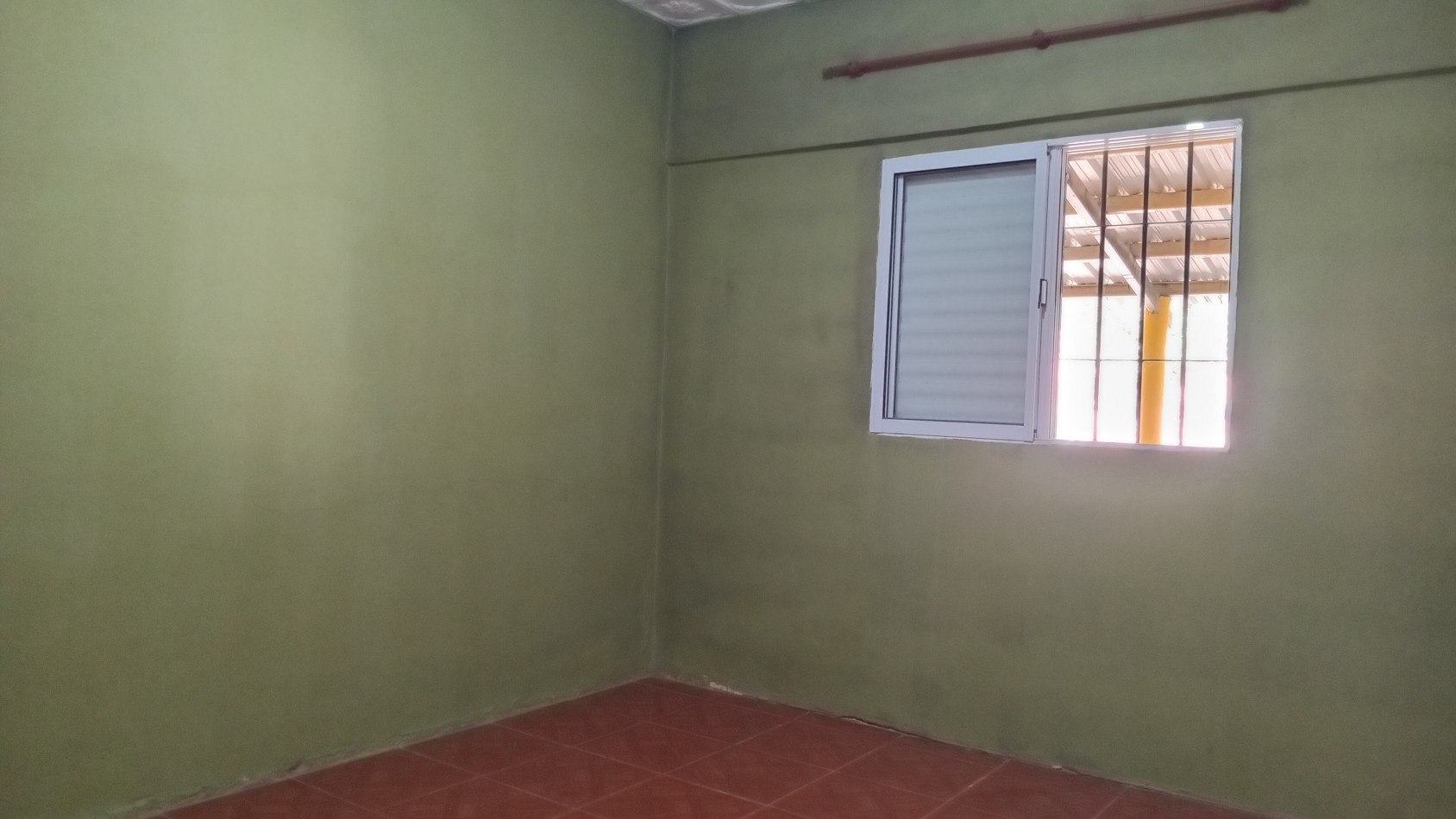 Casa en VENTA 3 habitaciones y gran patio en Colonia Avellaneda