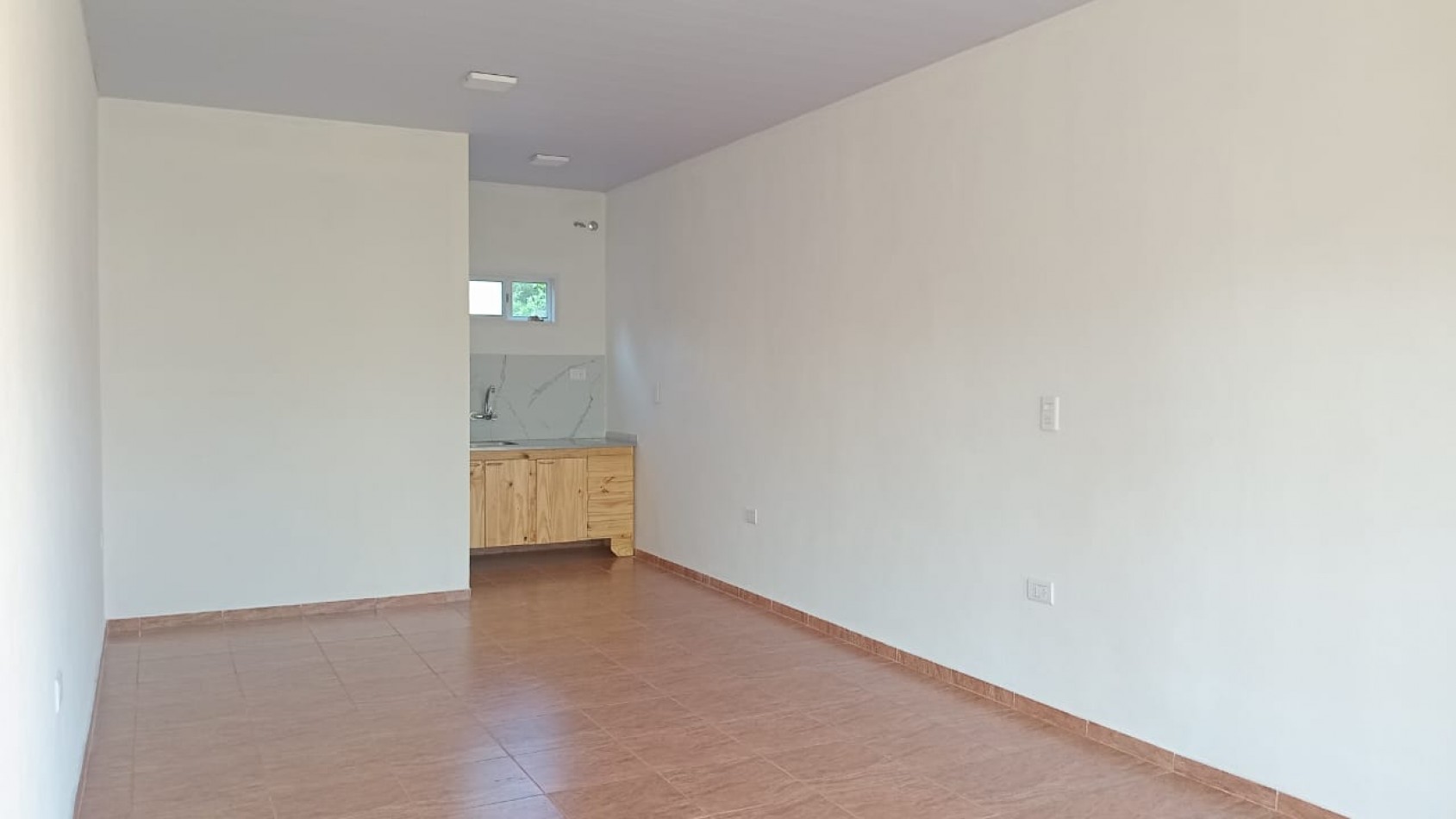 Local en ALQUILER Parana E.R